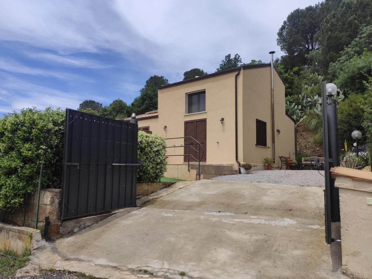 Casa Vacanze Villa Baronessa Cefalu Exterior photo